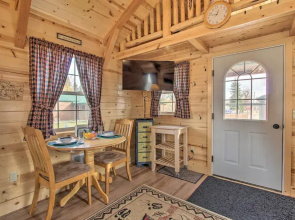 Cozy Augusta Cabin w/ Grill - Walk to Main St