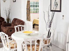 Beachcross Villa Apartments