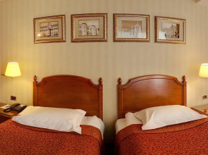 Отель The Benjamin House