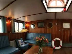 Boat Opoe Sientje