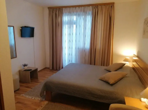 Apartment And Rooms Nevenka