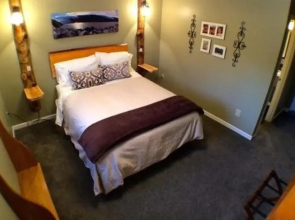Fireweed Manor Bed and Breakfast