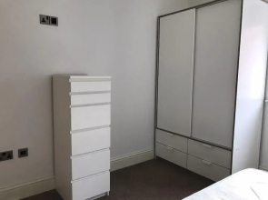 HU1 Stylish cosy central apartment  H3