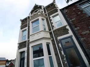 Rare Central  House Private Parking