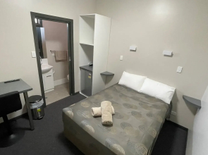 Broken Hill Tourist Lodge