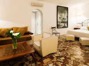 Hotel Punta Sur