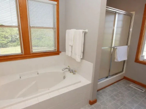 Sea Eagle - 4 Br Home