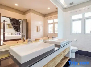 Stylish 2-Villa Combination by Hi At Home