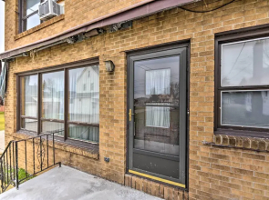 Vacation Rental ~ 8 Mi to Keybank Center!