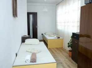 FM Economy 2-BDR Apartment - Varna Bay