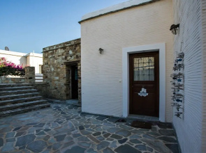 Villa House in Andros