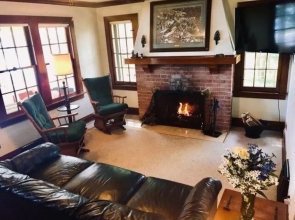 BJ's Lakehouse - 3 Br Home