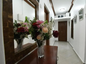 Spacious 3 Bedroom Fully Furnished Apartment