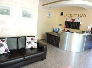 Family Hotel Eleven Moons
