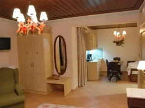 Naiades Guesthouse