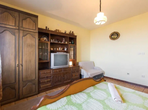 Apartment Lucia & Holiday Home Nino