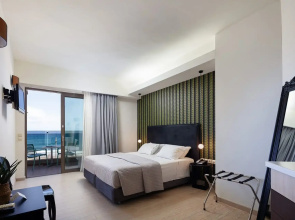 Steris Elegant Beach Hotel