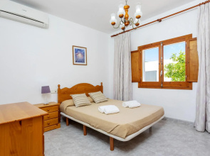 Villa in Ibiza Town with private pool, sleeps 9 - Villa Mali