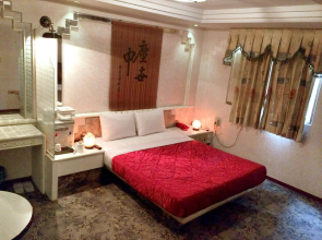 Broadway Hotel