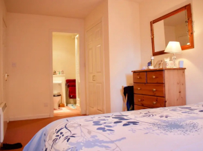 2 Bedroom Apartment In Stockbridge