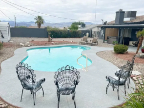 Spacious Getaway! Pool, Spa, Sleeps 9