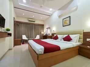 Hotel Sai Deluxe