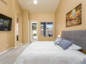 Casa Caliente 3 Bedroom Home by Redawning