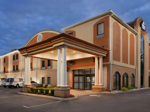 Days Inn & Suites by Wyndham Murfreesboro