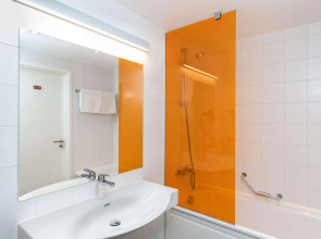 Отель Park Inn by Radisson Meriton Conference & Spa Tallinn