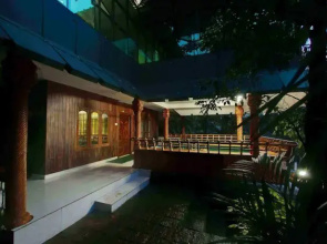 Emarald Wyte Mist Munnar
