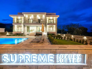 Supreme Luxury Suites