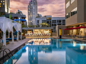 Отель Mercure Bangkok Sukhumvit 11