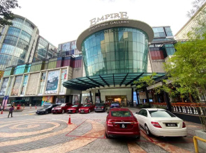 2flr Apartment at Empire Subang Jaya includes WiFi