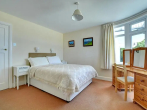 Modern Apartment in Saint Merryn Near Beach