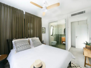 Vibrant Achziv Apartment