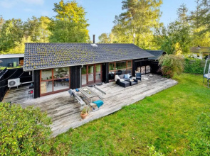 "Gustine" - 300m from the sea in Djursland and Mols