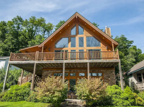 Lakeside Lodge 4 Bedroom House