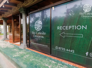 Hotel Rio Celeste Dreams