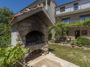 Nice apartment with private roofed terrace, 300m from the sea near national park