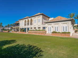 Villa South Beach
