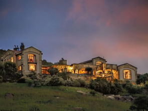 Wild Horses Lodge