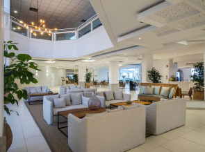 Leonardo Plaza Cypria Maris Beach Hotel & Spa