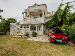 A1 - apt w. the sea View, two Terraces and Garden