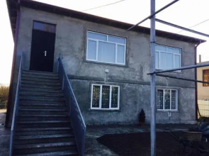 Melano House