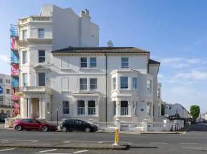 Host Stay St Aubyns Coastal Retreat