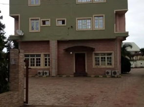 Eagle Valley Royal Hotel