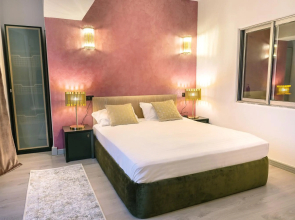Phoenicia Suites