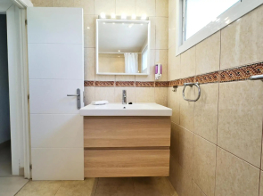 SKOL 933 Fantastic two bedrooms on the 9th floor with amazing sea views