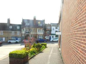Remarkable 3-bed Apartment in Newport Pagnell