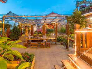 Jiuqi Lijiang Ancient Town Lanfeng Inn